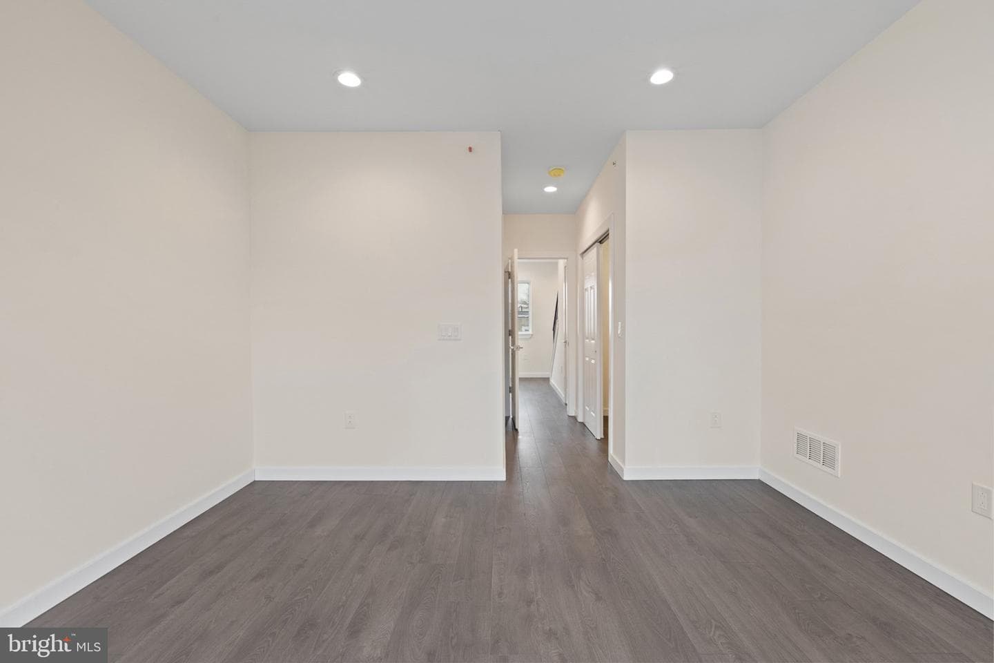 2035 N Orianna Street photo 19