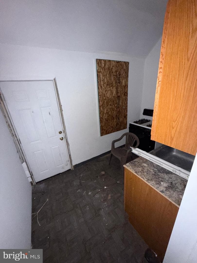 3738 N Carlisle Street photo 9