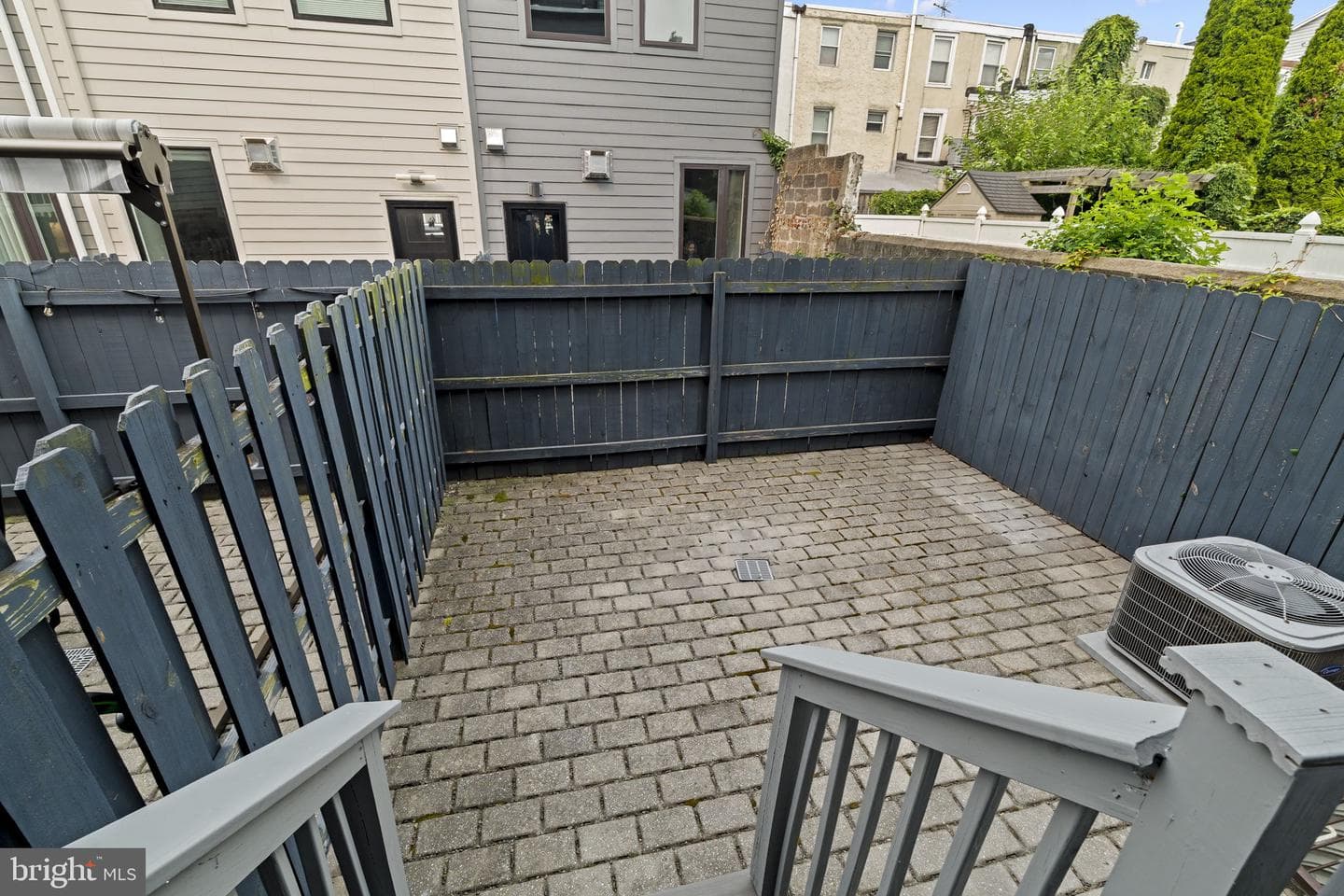 1220 Crease Street photo 42