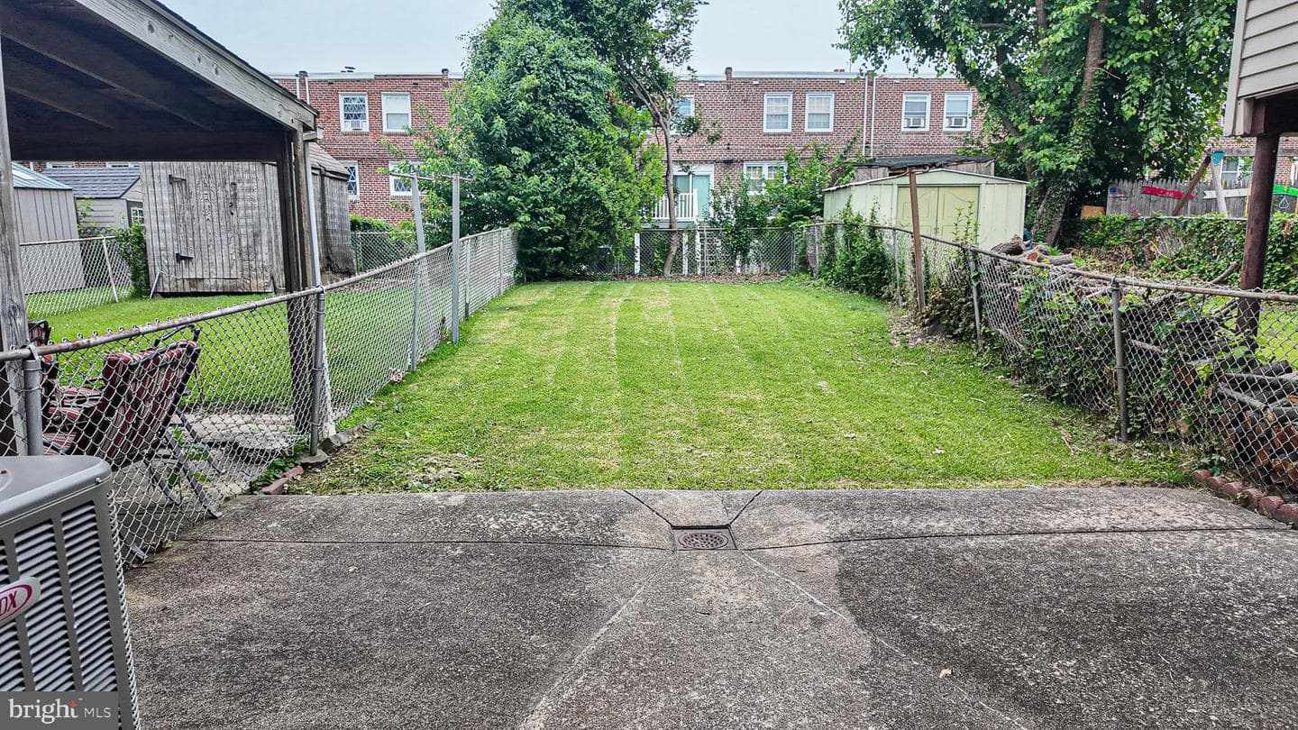 11718 Denman Road photo 22