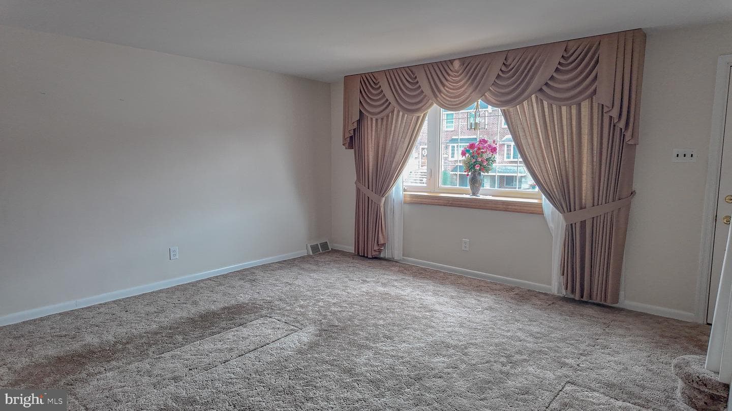 11718 Denman Road photo 3