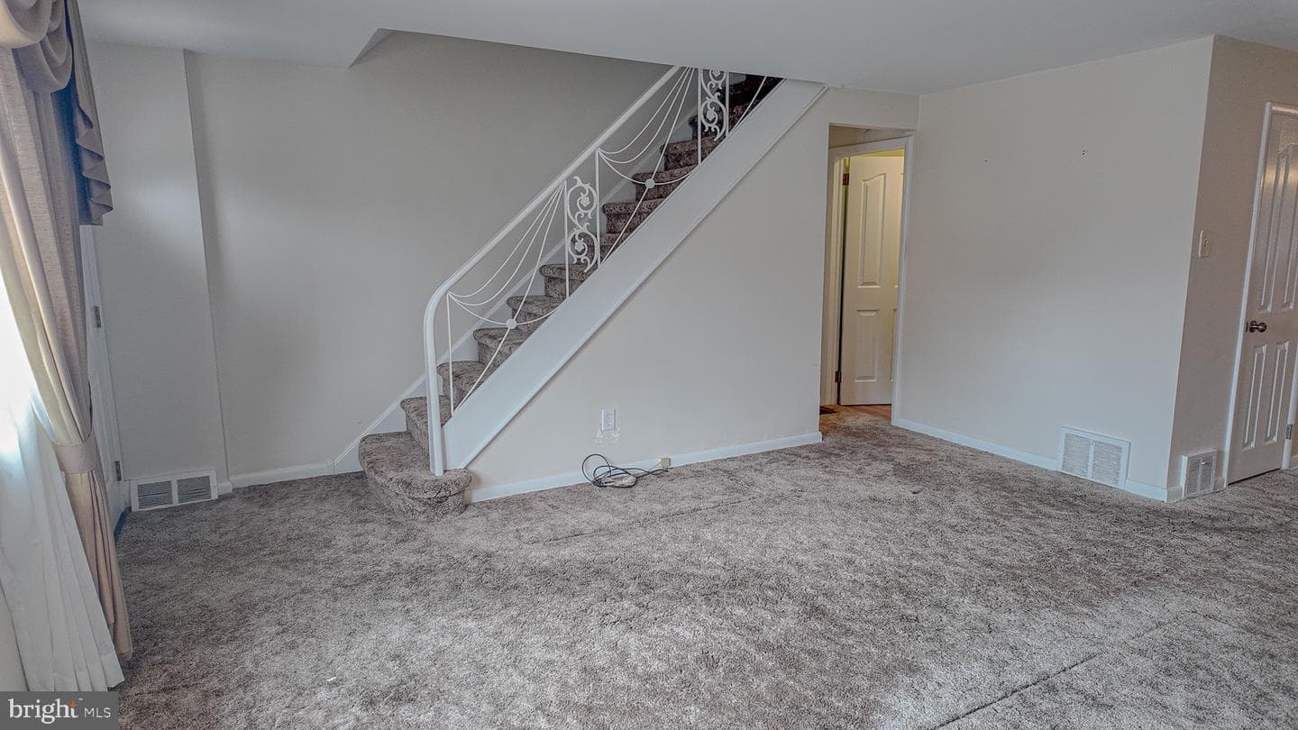11718 Denman Road photo 5