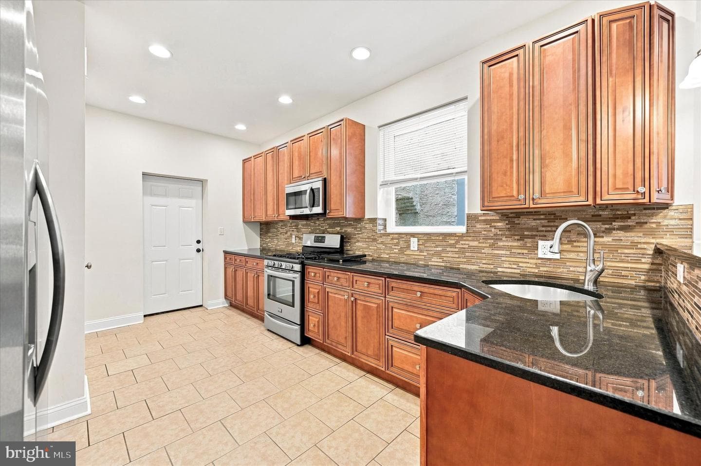 1027 S 50th Street photo 11