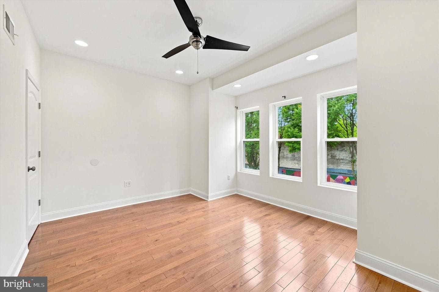 1027 S 50th Street photo 13