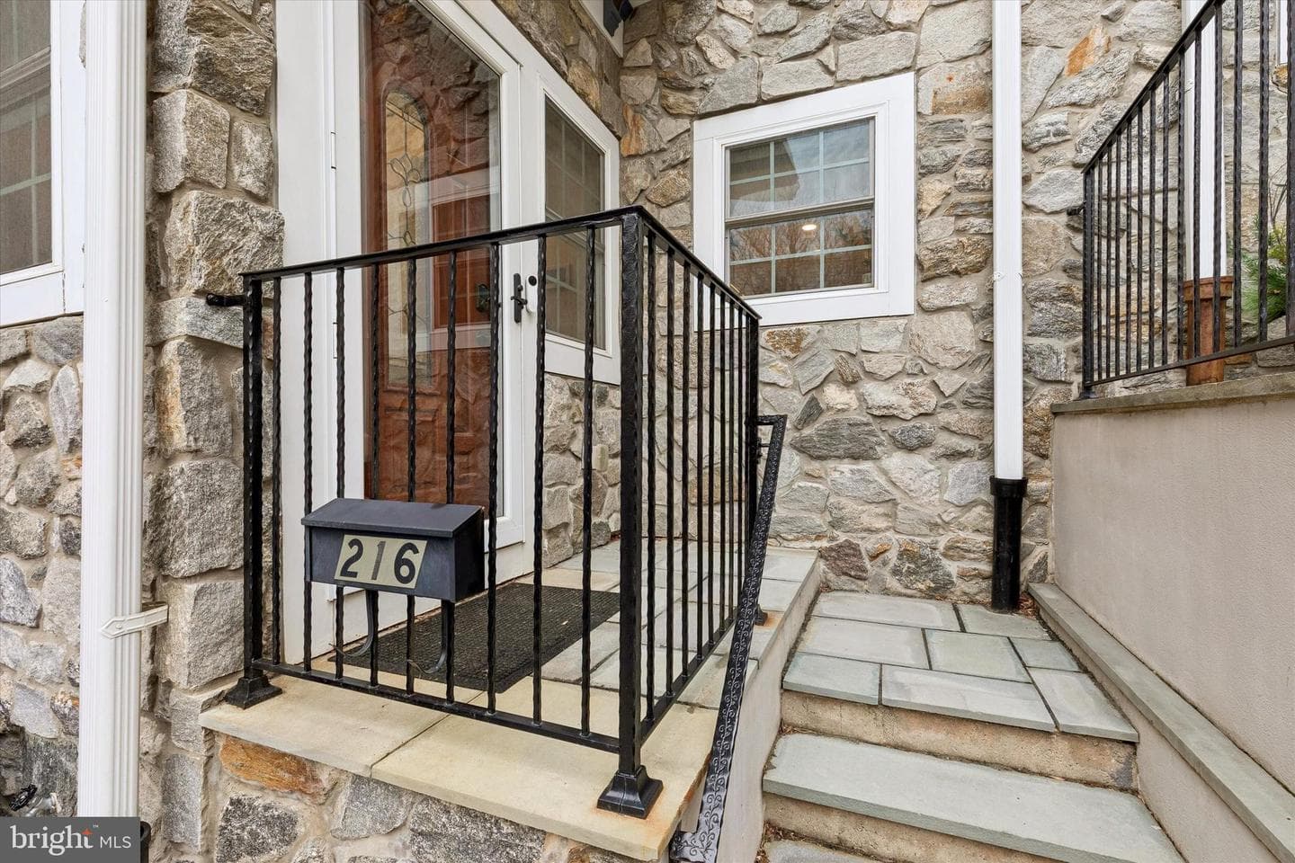 216 Wendover Street photo 3