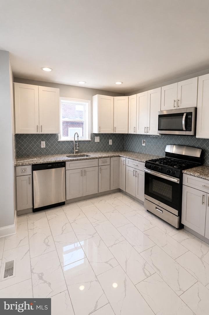 866 Anchor Street photo 15