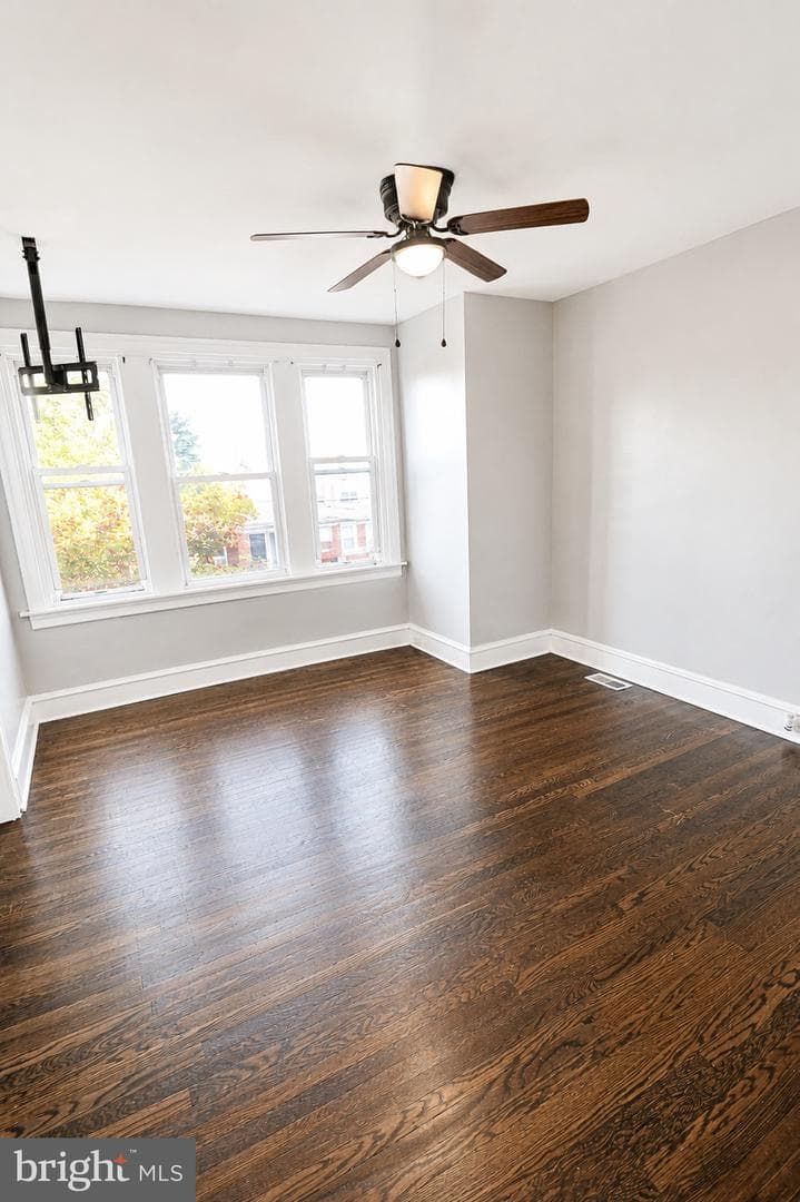 866 Anchor Street photo 29