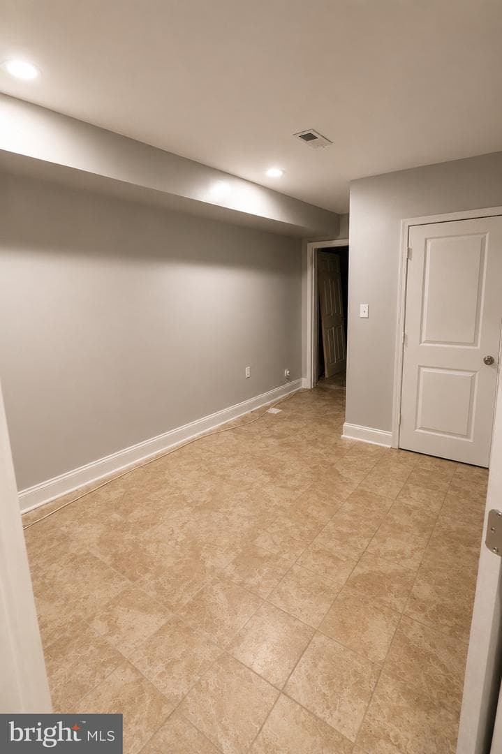 866 Anchor Street photo 35