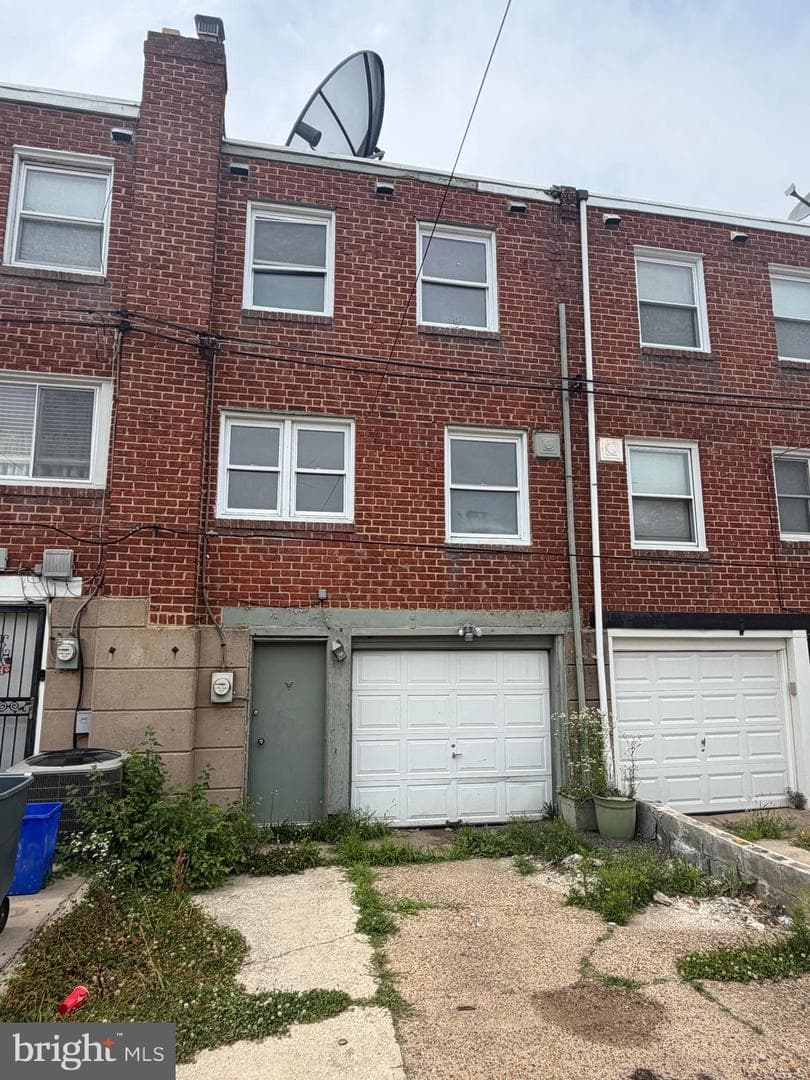 1162 E Phil Ellena Street photo 3
