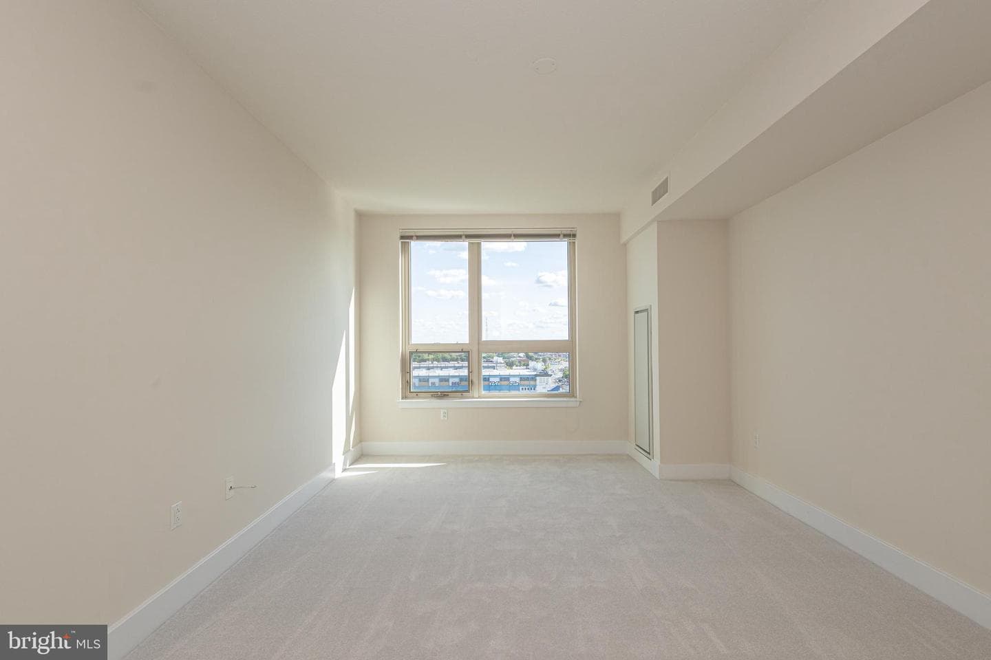 717 S Chris Columbus Boulevard #1509 photo 17