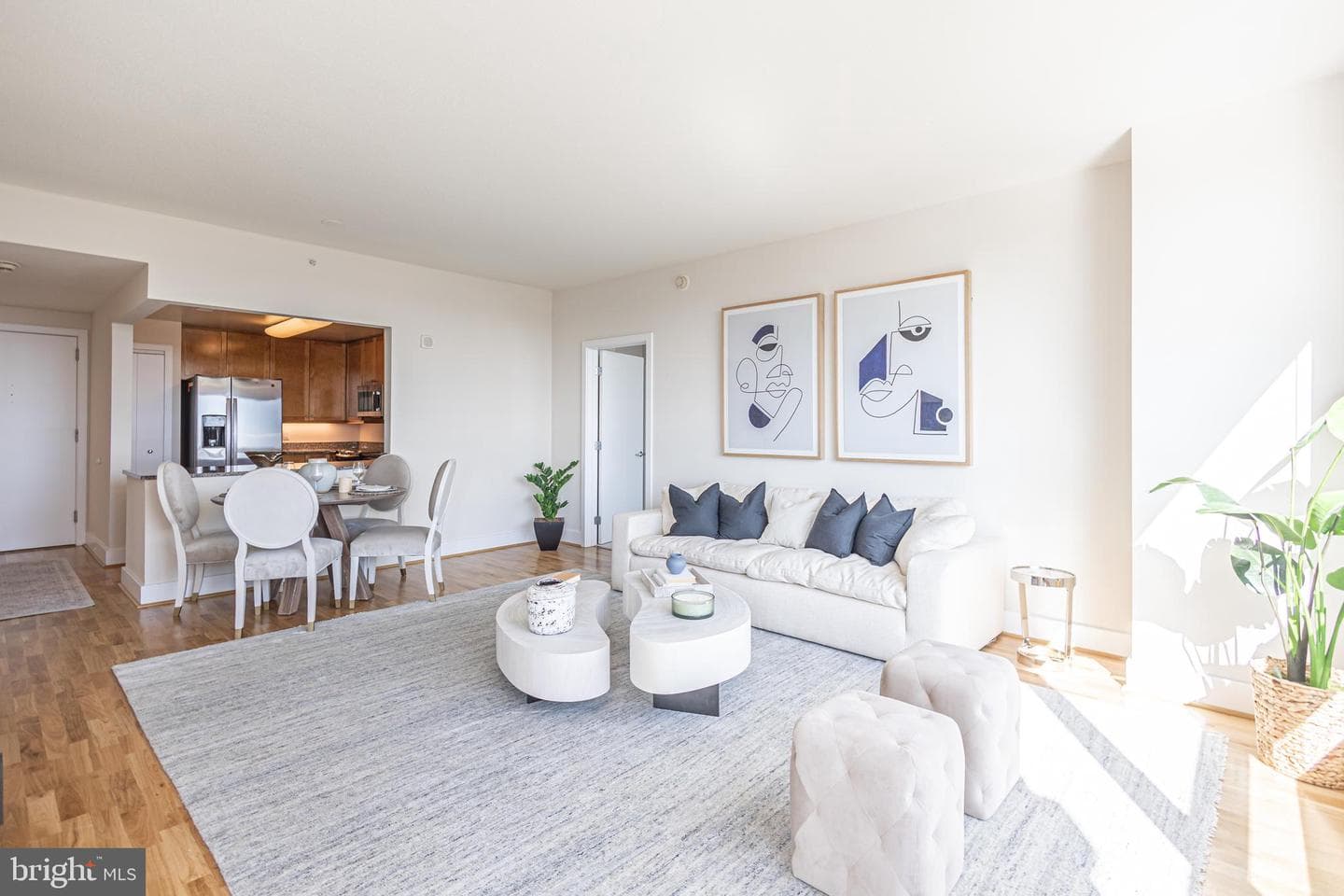 717 S Chris Columbus Boulevard #811 photo 3