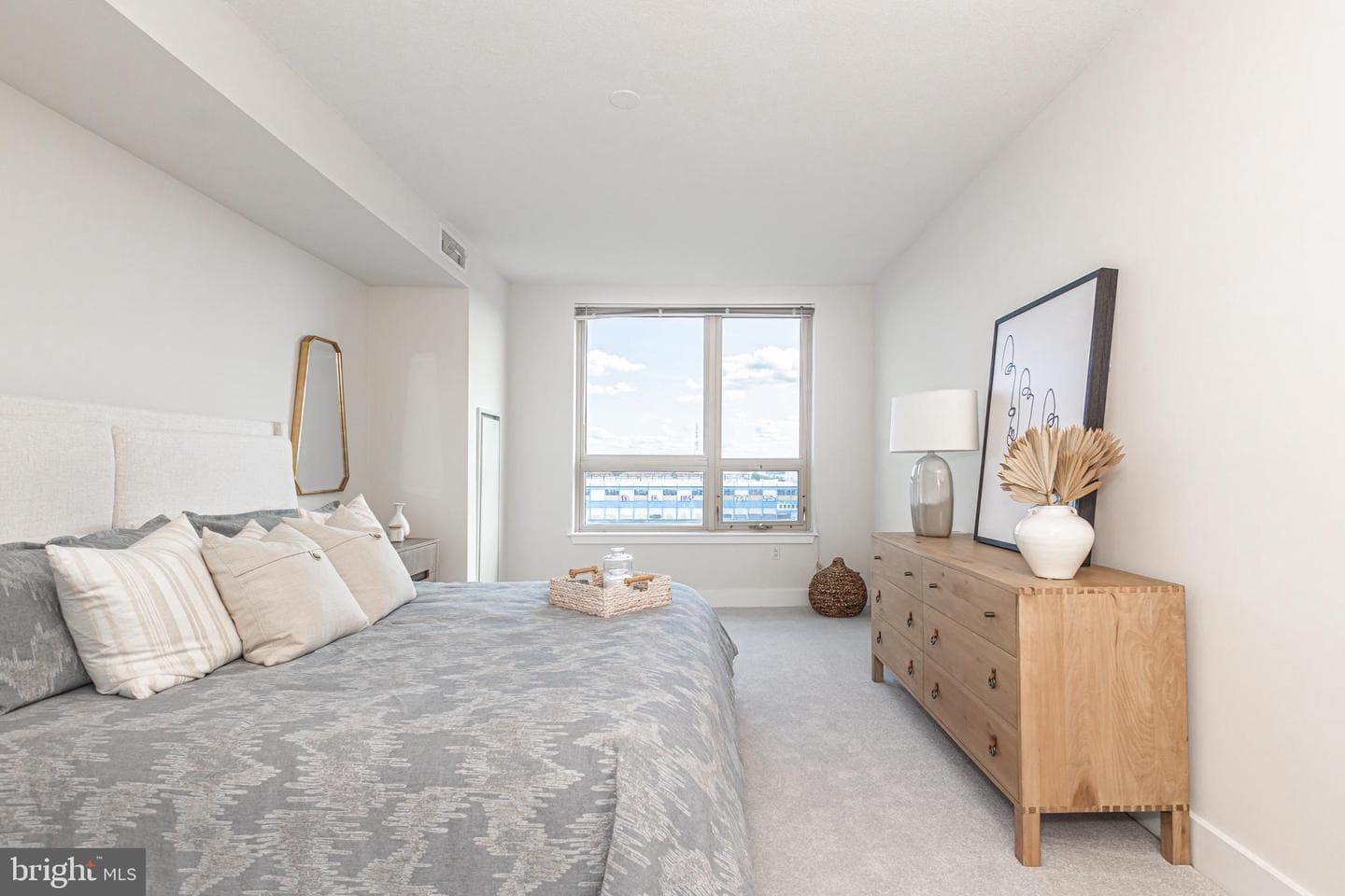 717 S Chris Columbus Boulevard #804 photo 25