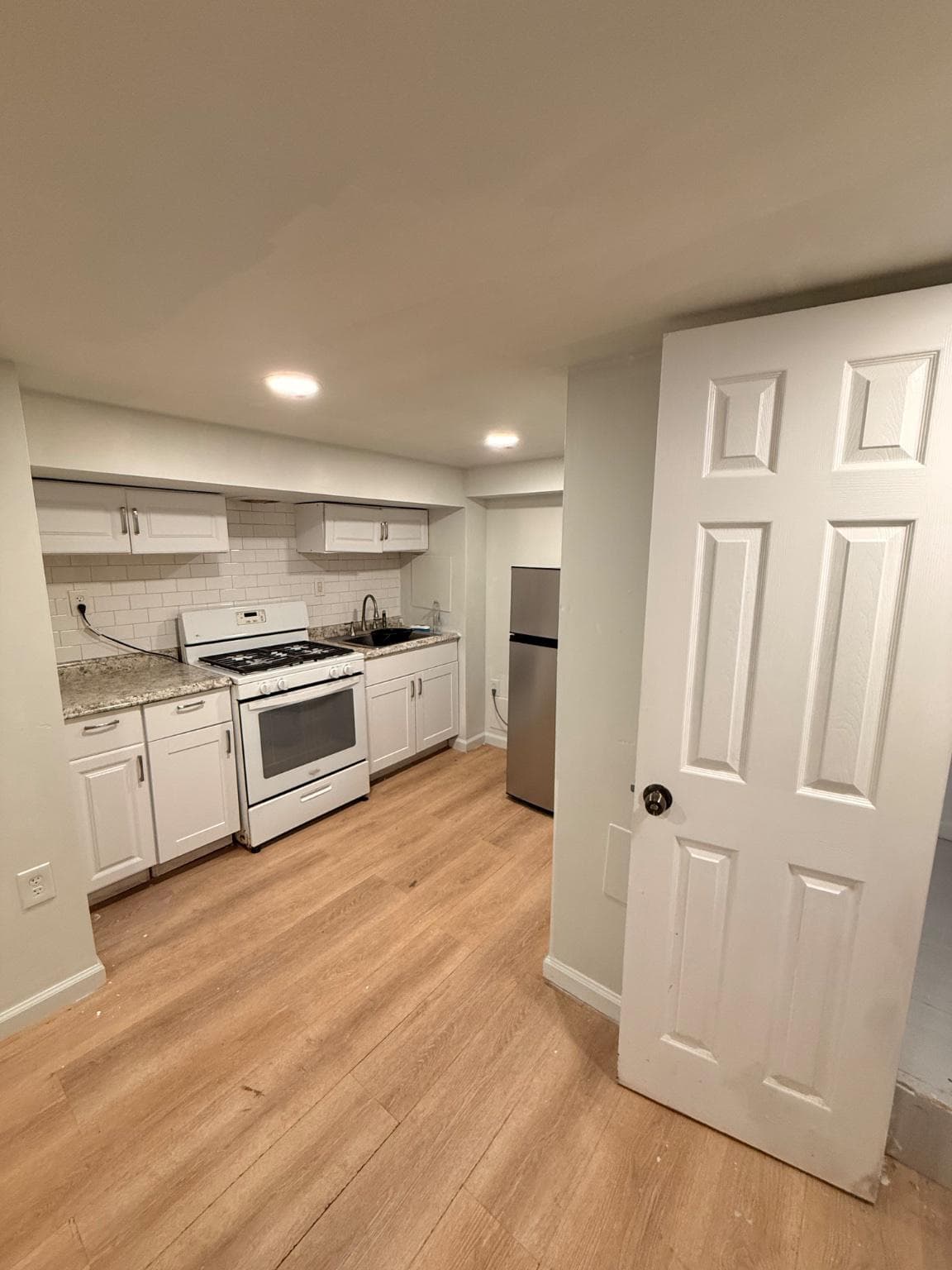 436 Robbins Street photo 22