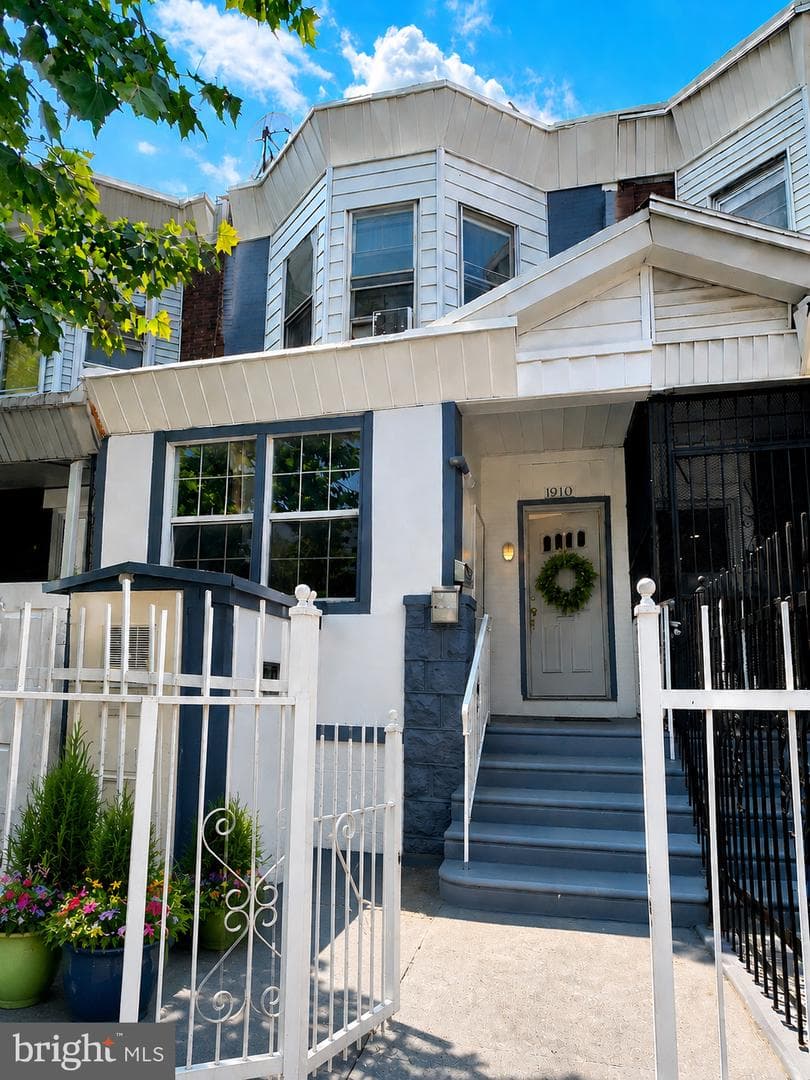 3910 N Marshall Street, Philadelphia