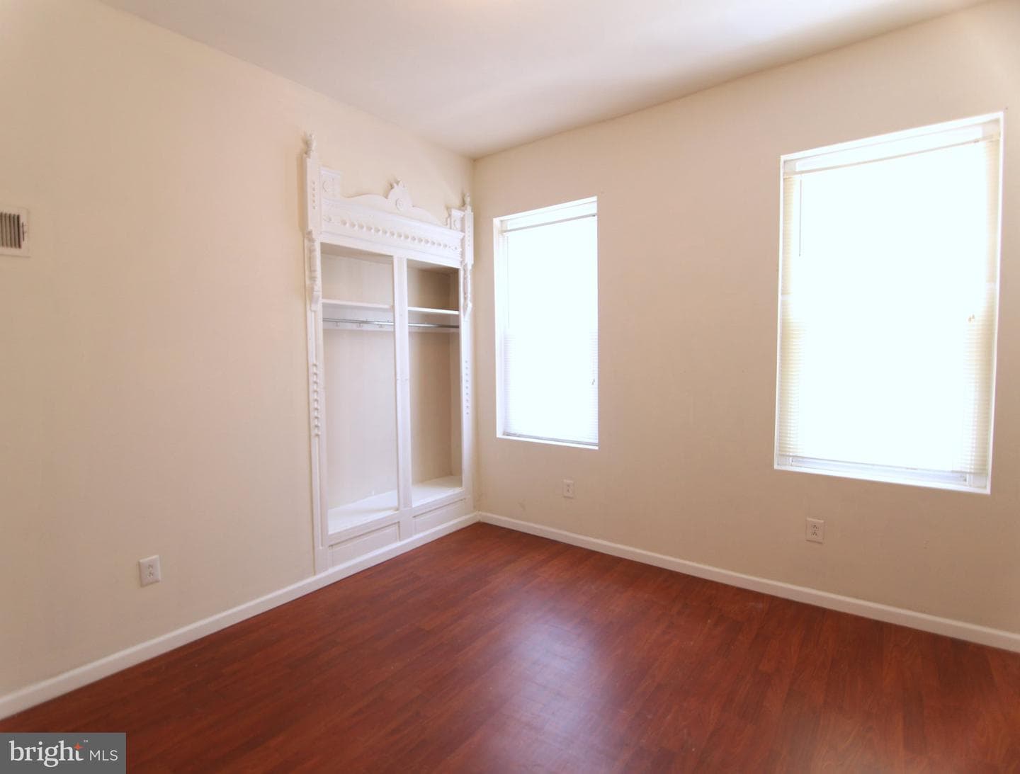 1819 N Willington Street photo 7