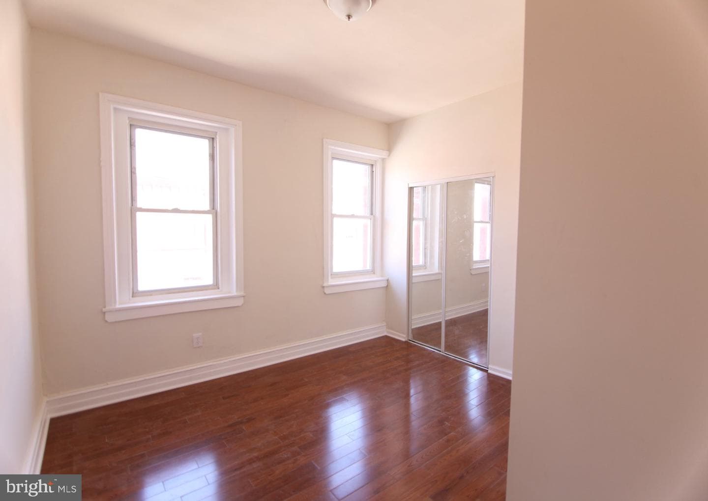 1530 W Fontain Street photo 9