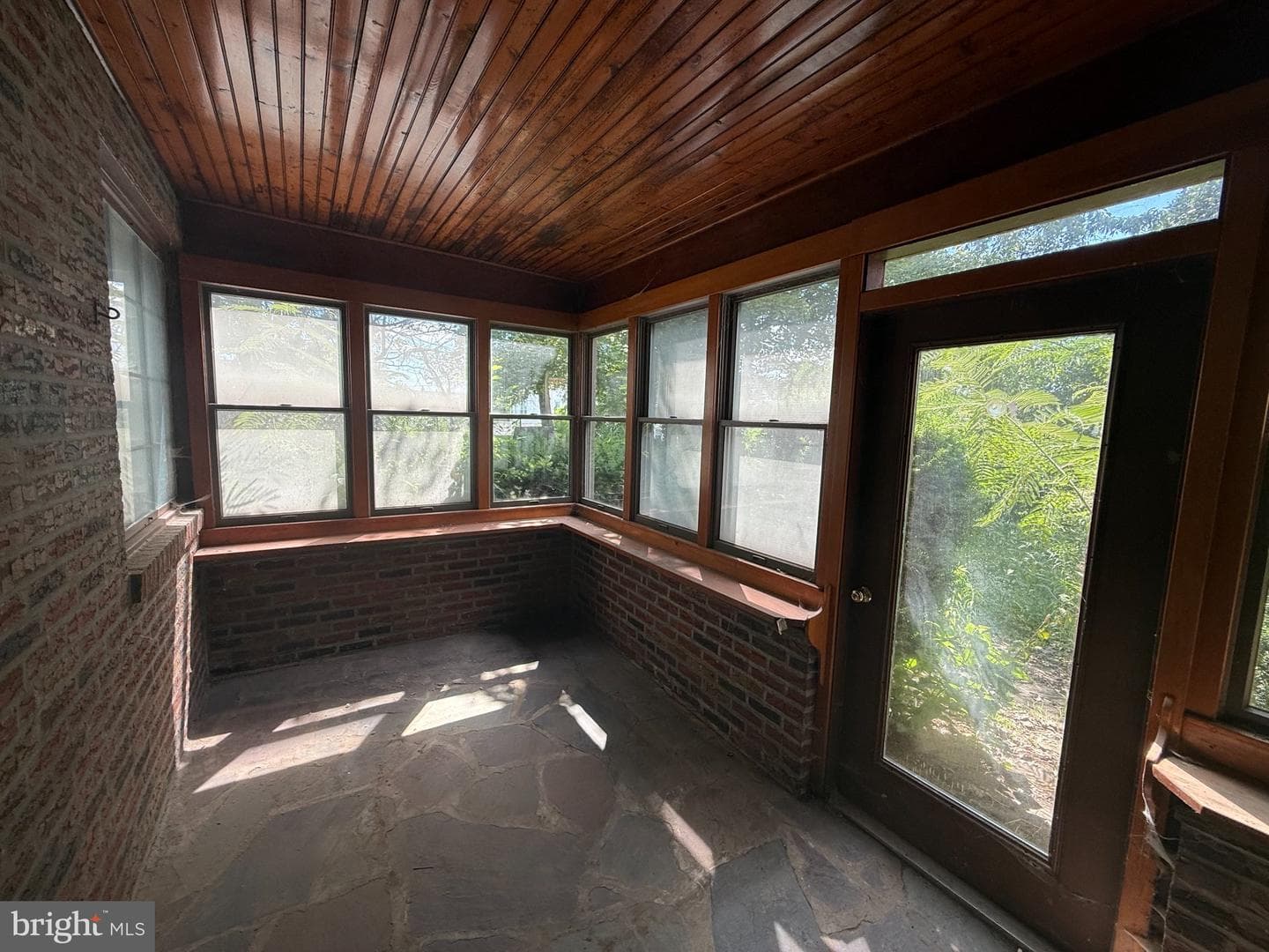 836 Strahle Street photo 12