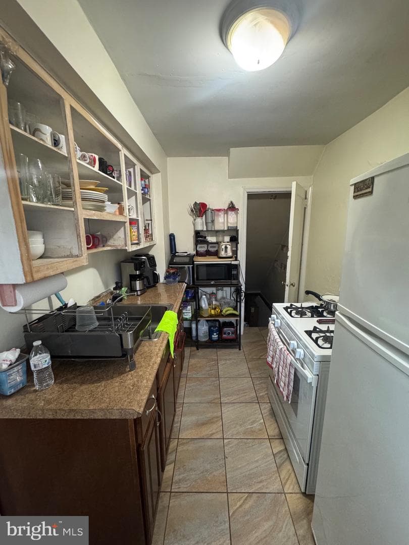 8121 Terry Street photo 11