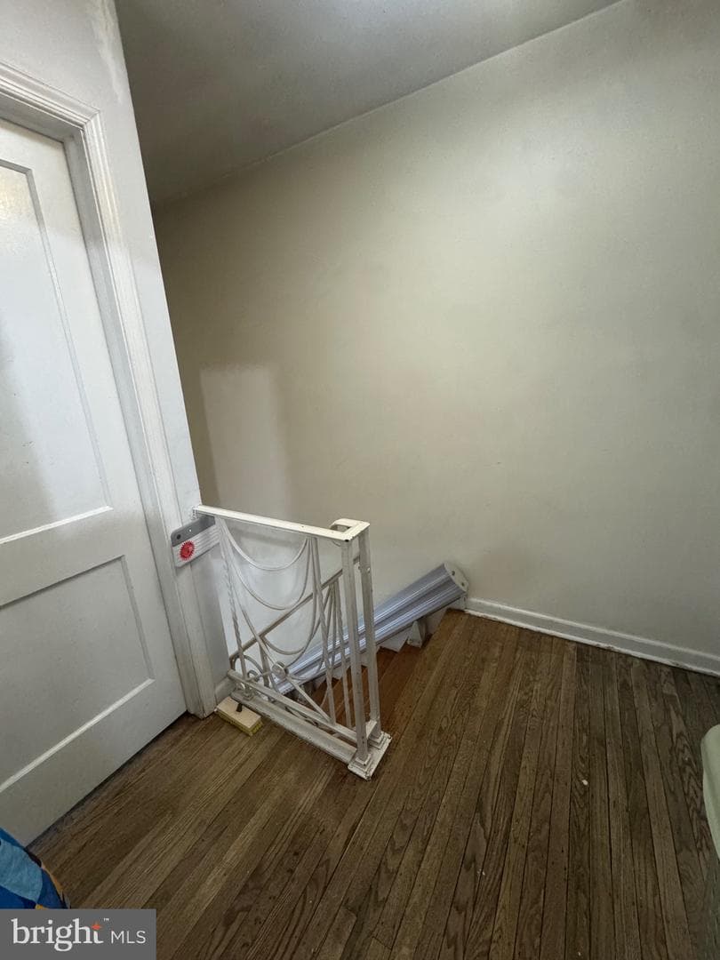8121 Terry Street photo 17