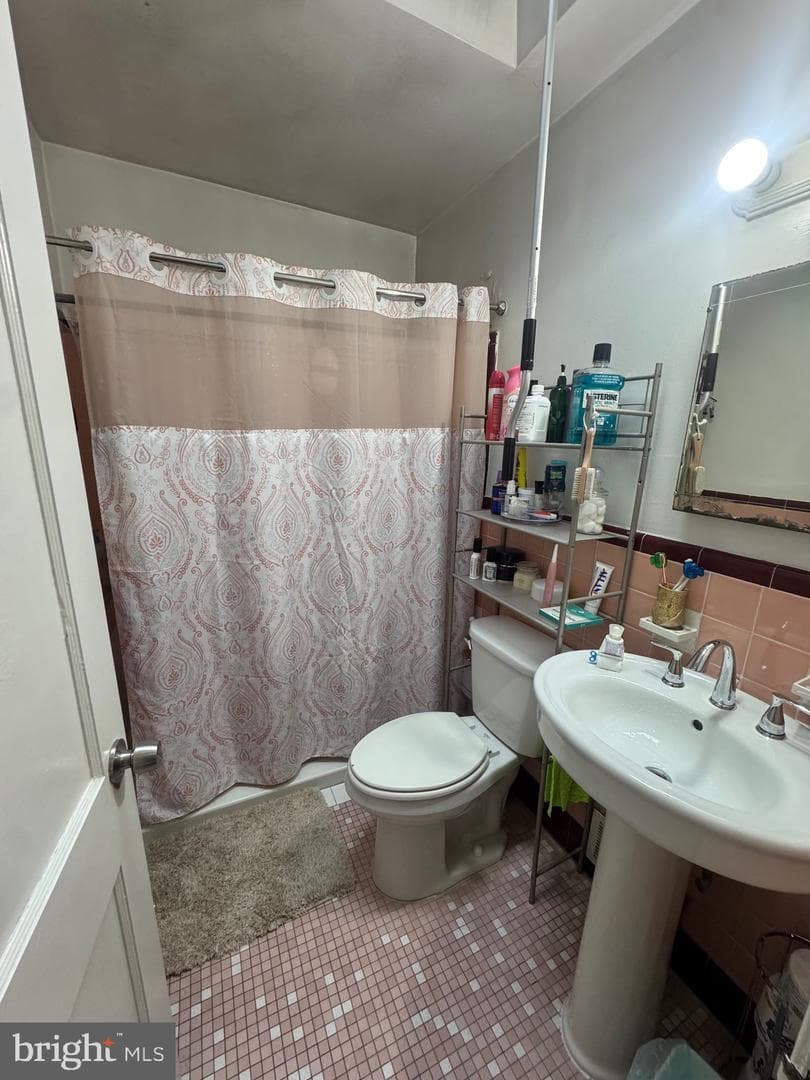 8121 Terry Street photo 22