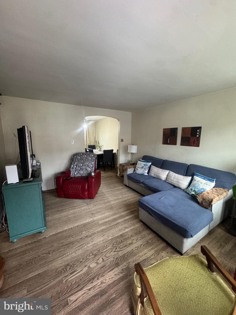 8121 Terry Street photo 6