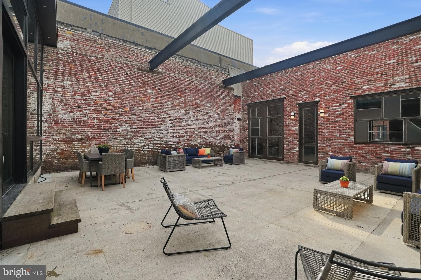 2619-21 Emerald Street photo 8