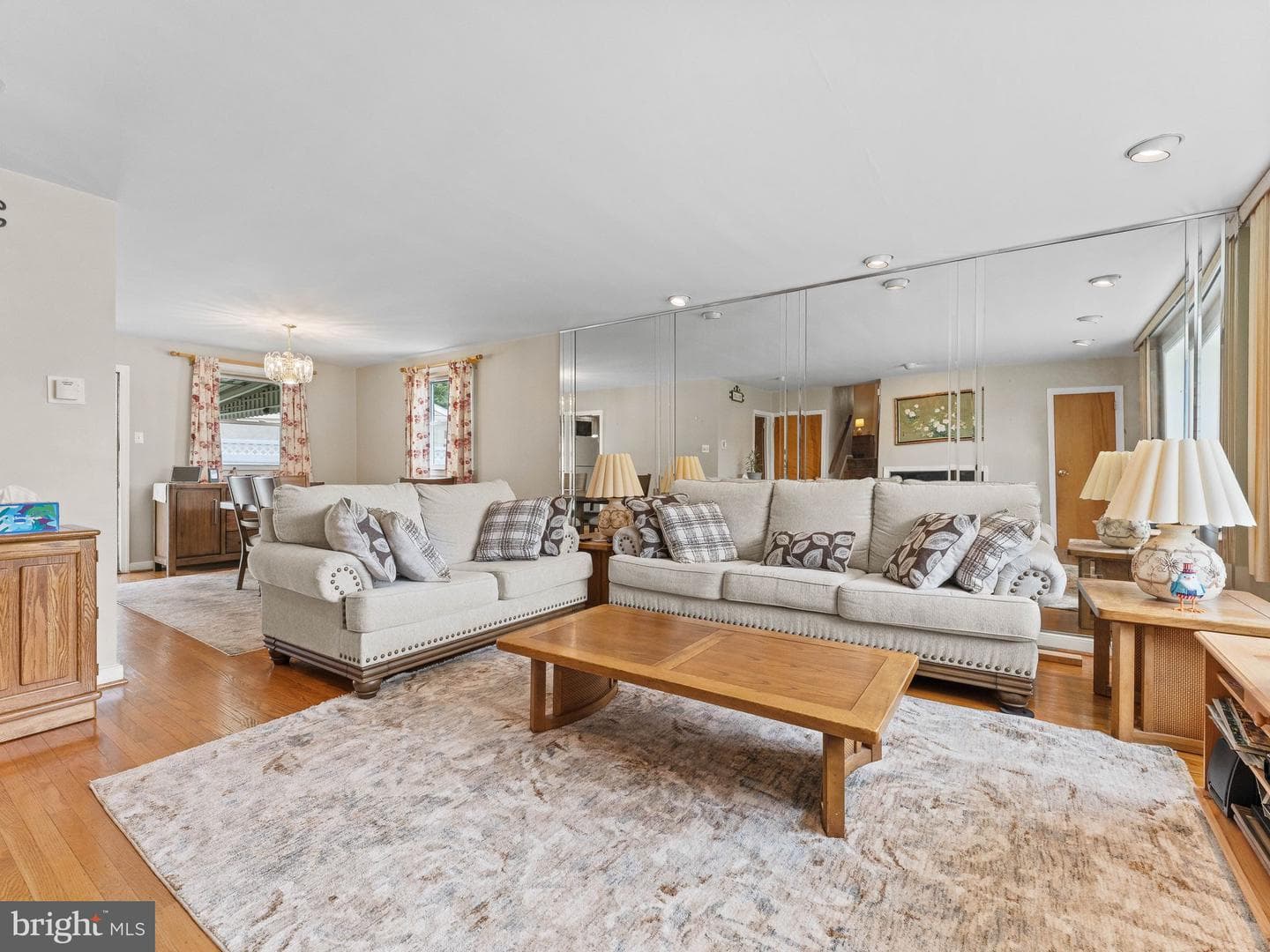 1101 Creswood Road photo 3