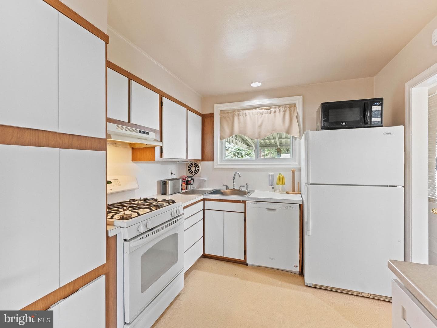 1101 Creswood Road photo 7