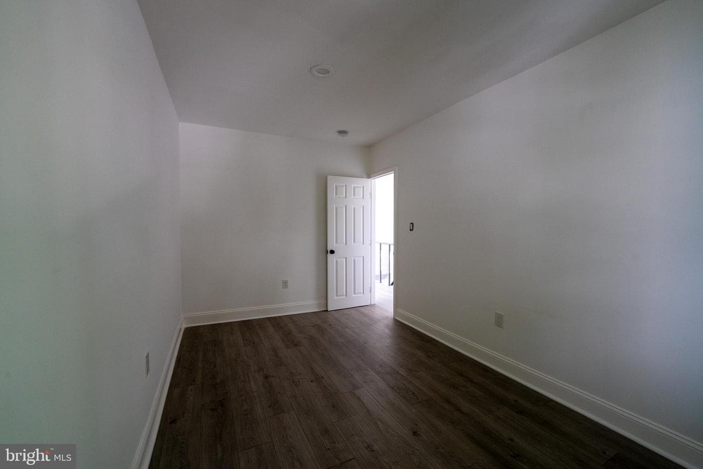 5333 Malcolm St photo 13