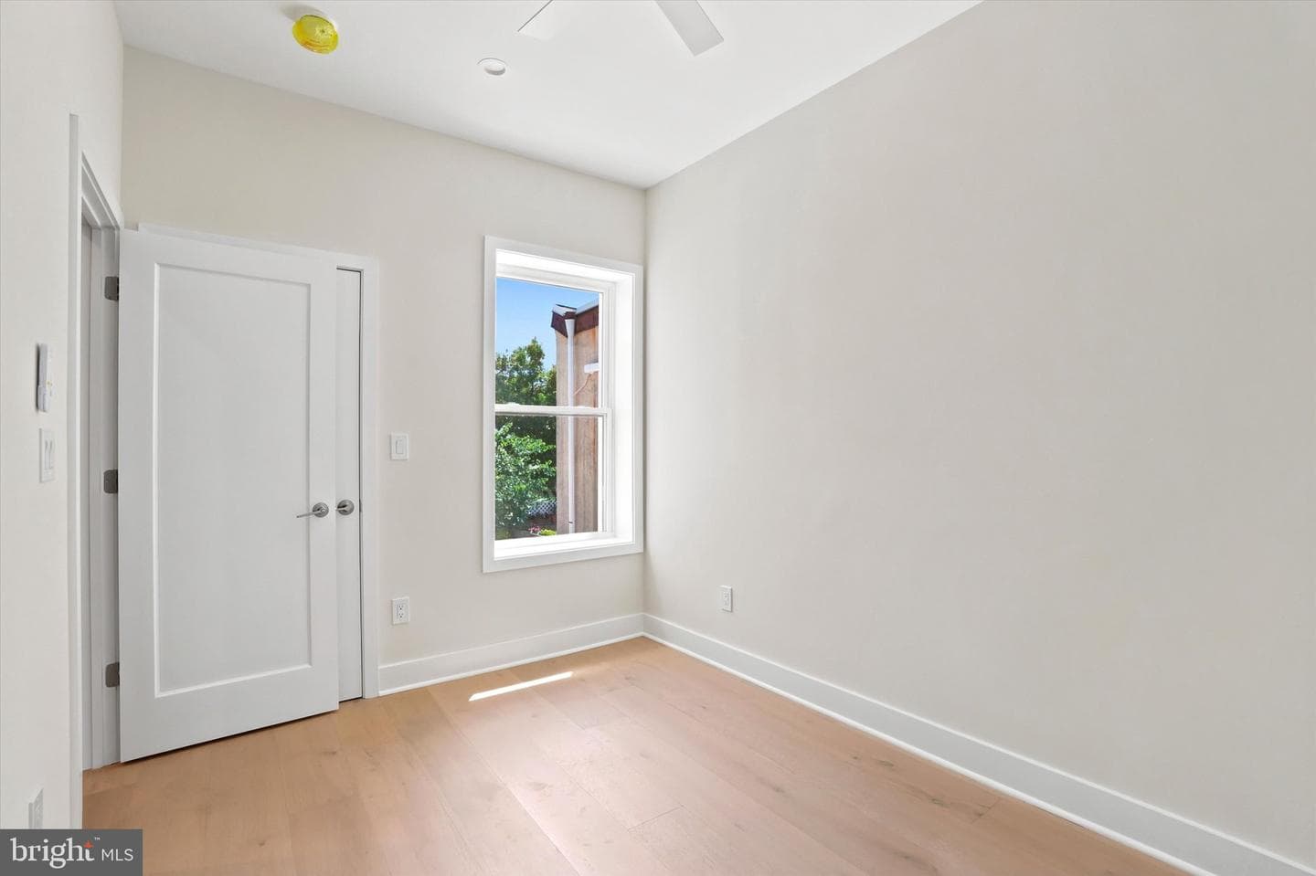 729 Wharton Street photo 22