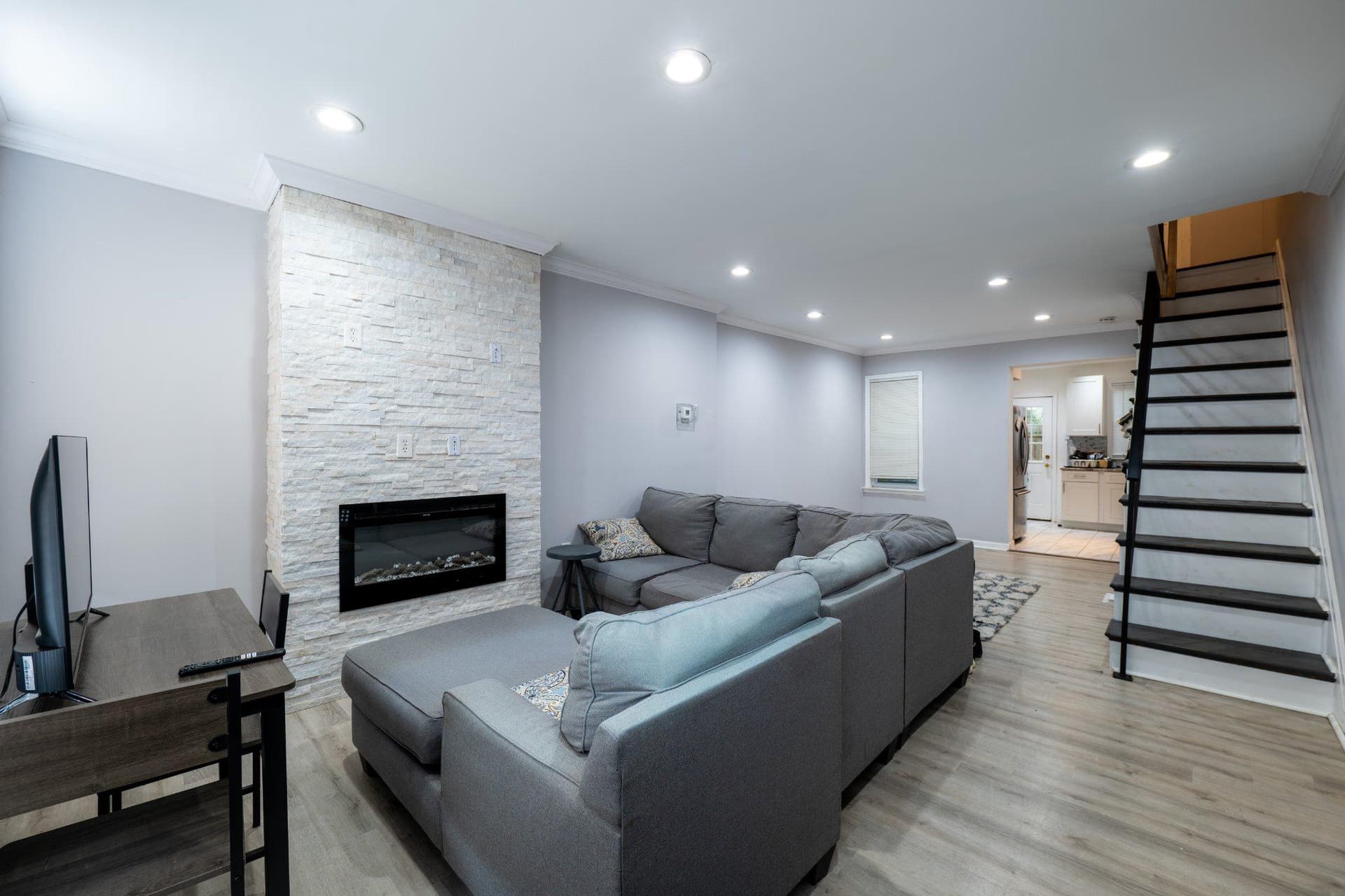 2117 Mountain Street photo 4