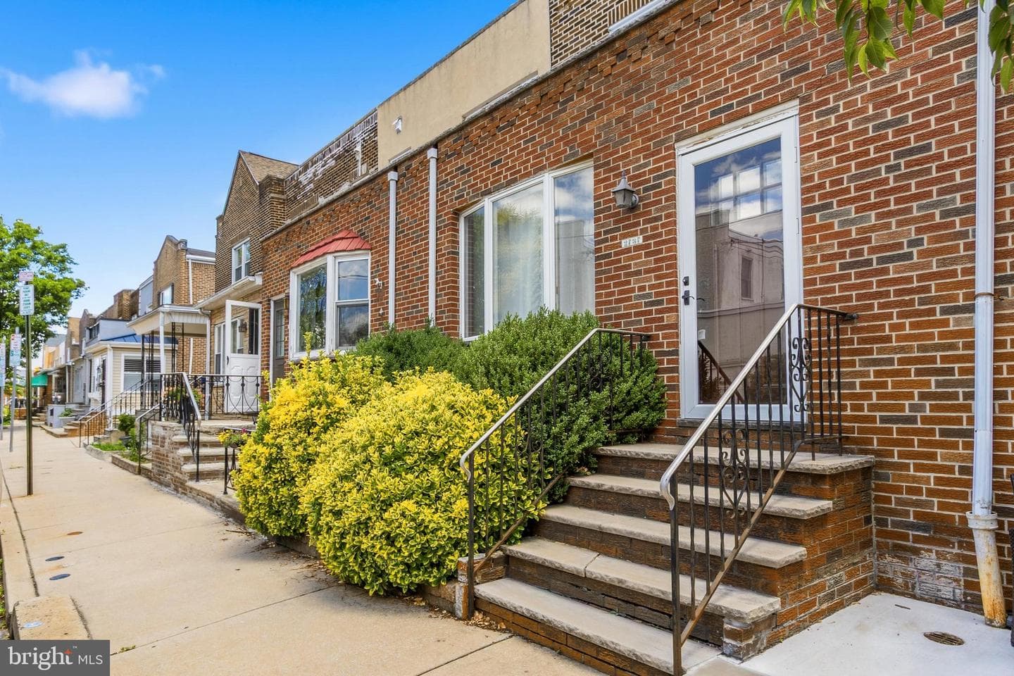 2737 S 12th Street, Philadelphia