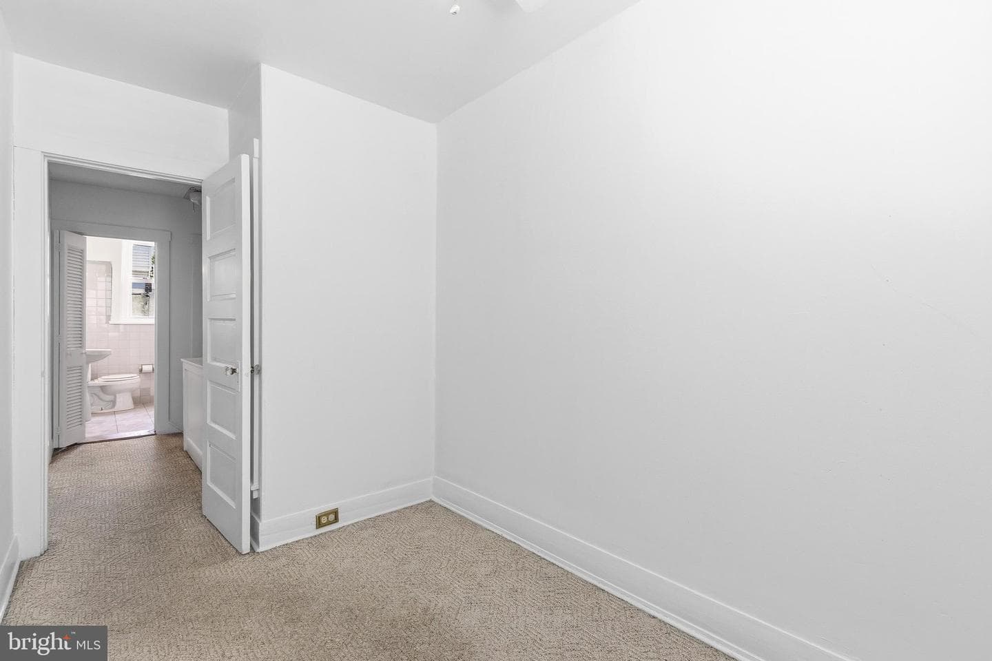 2737 S 12th Street photo 17