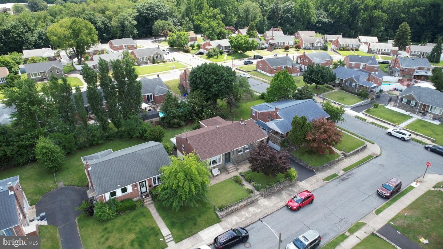 7703 Lister Street photo 38