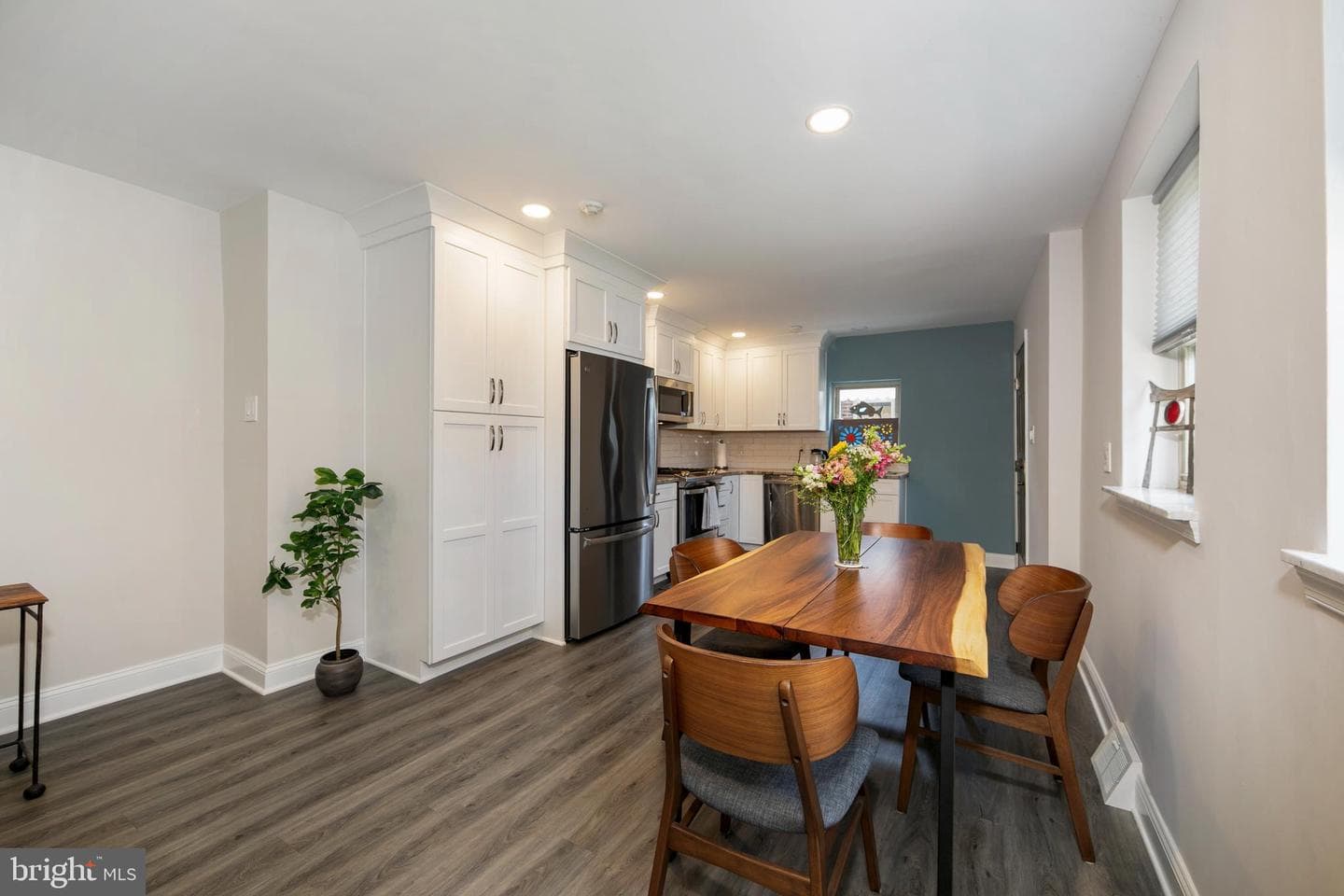 7703 Lister Street photo 7