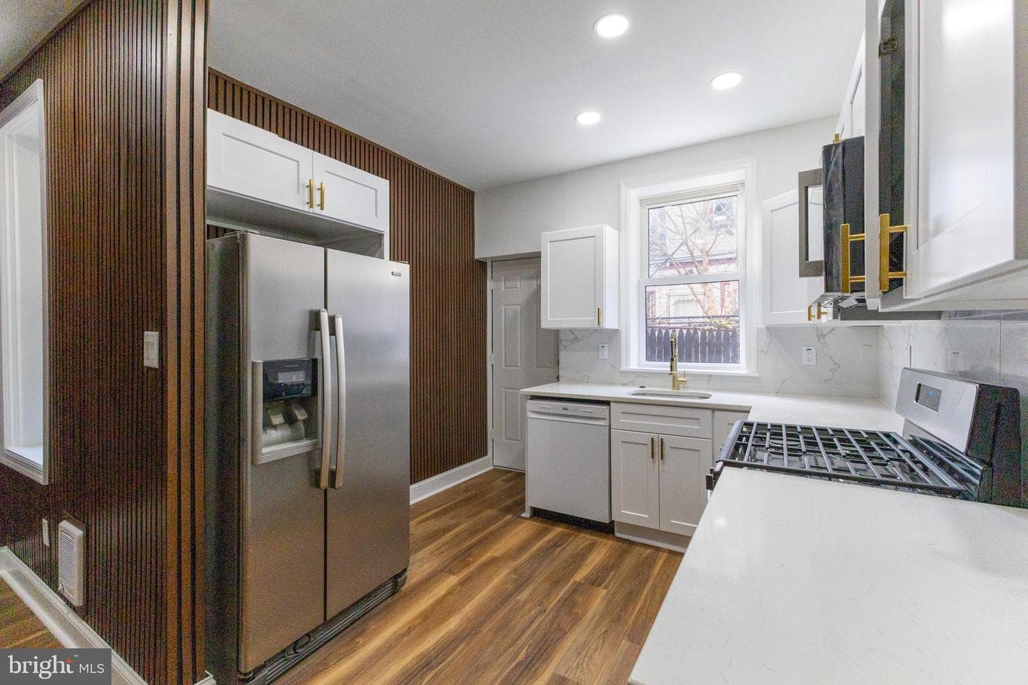 2846 N Garnet Street photo 11