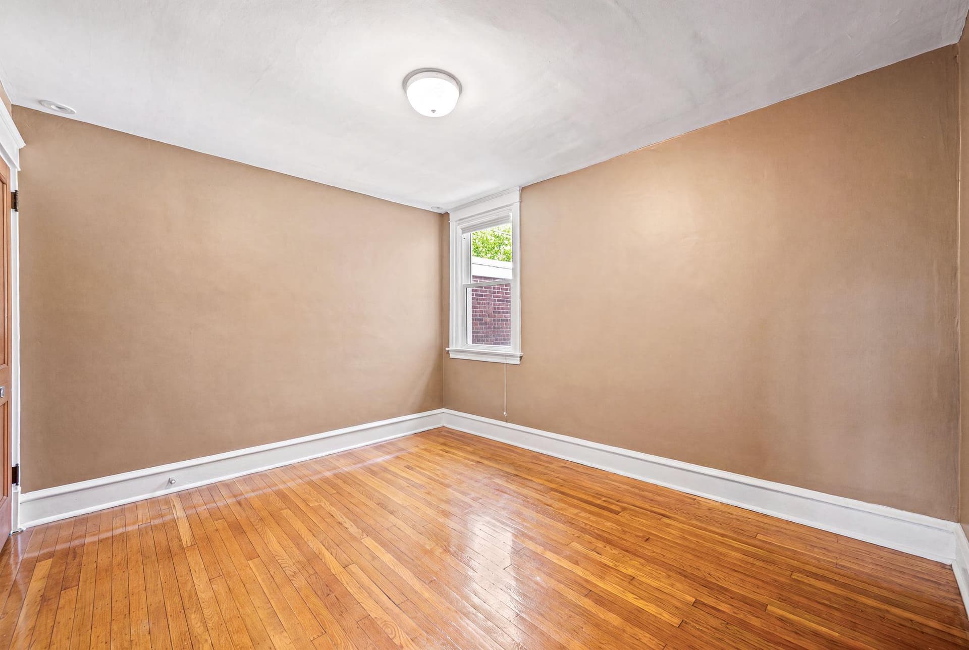 3465 W Queen Lane photo 13