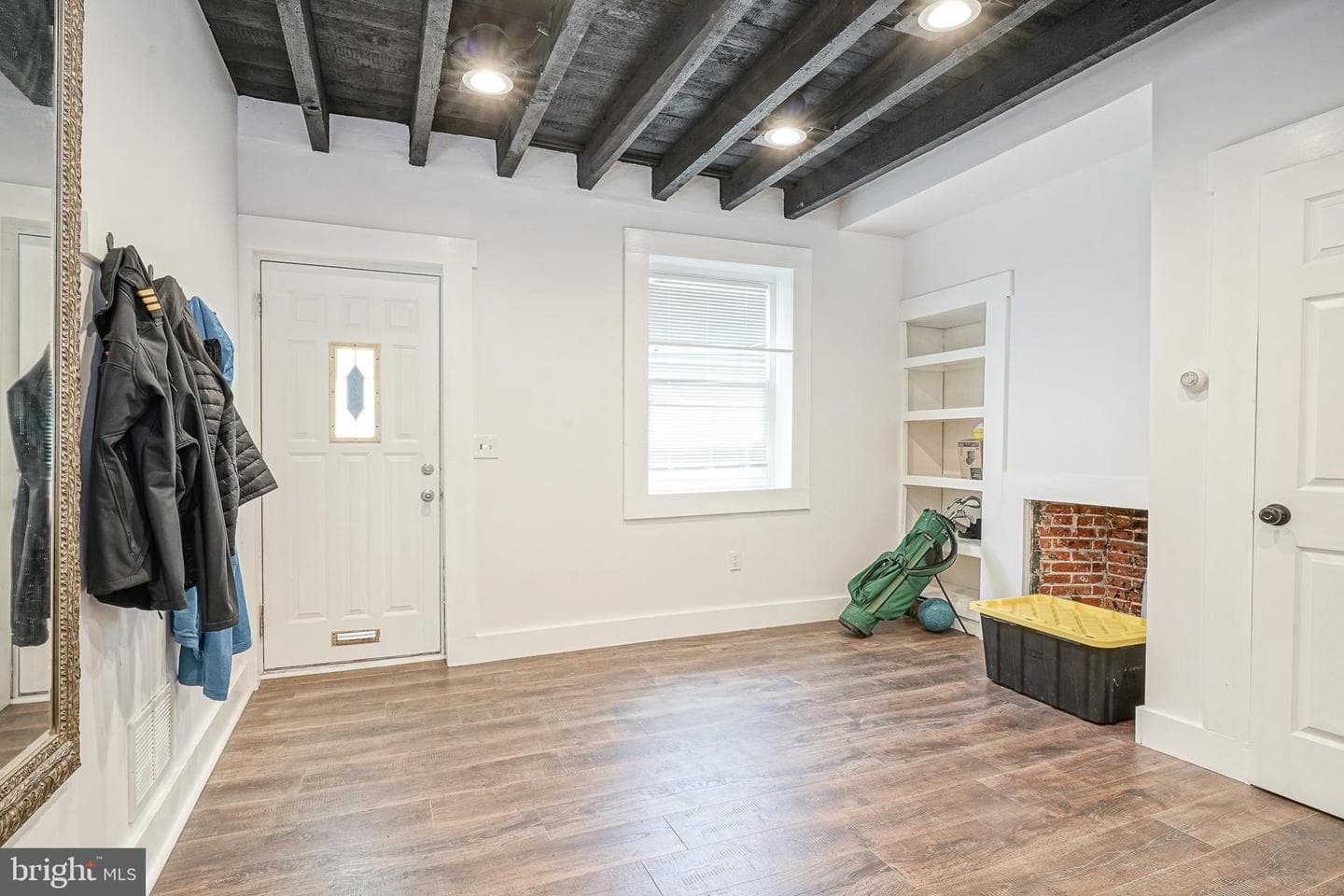 1026 N Orianna Street photo 5