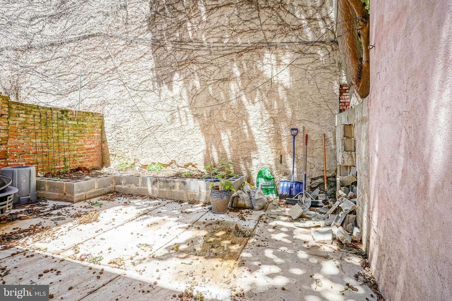 1026 N Orianna Street photo 7
