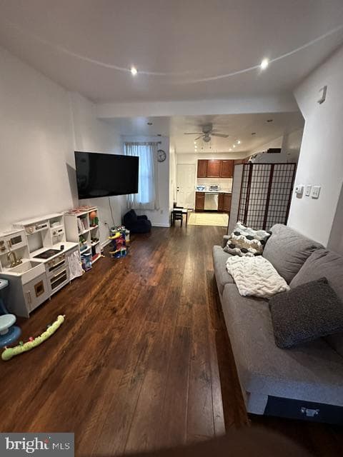 250 N Peach Street photo 8