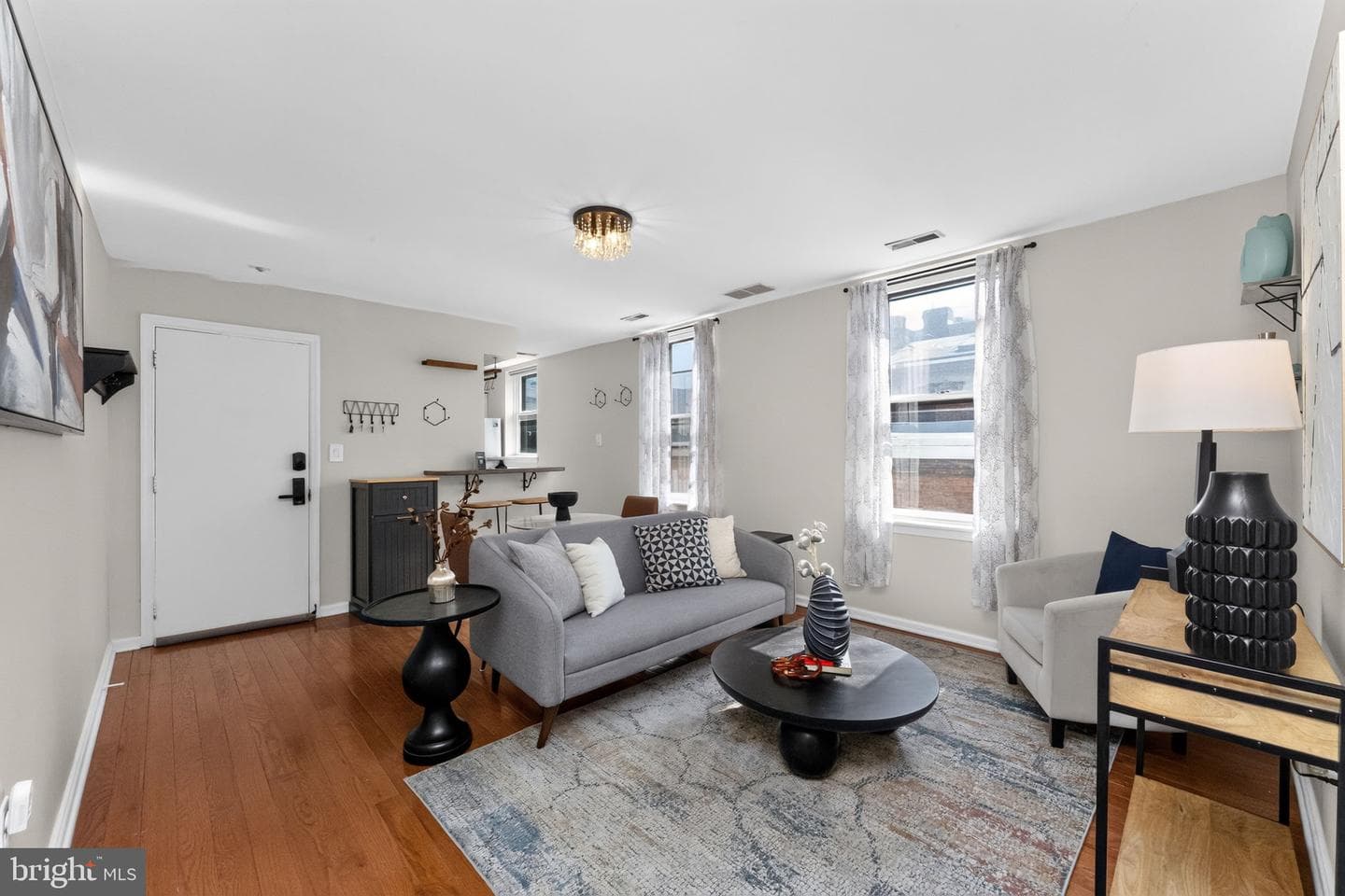 1828 Green Street #3r photo 5