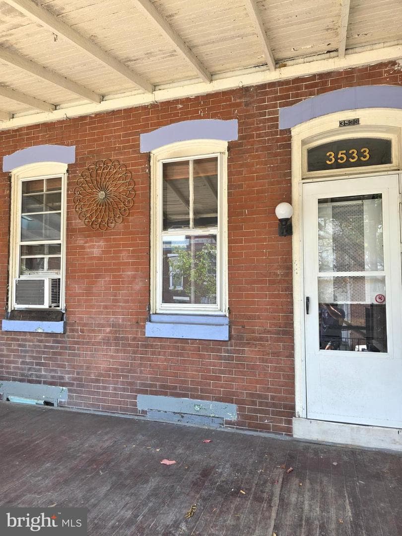 3533 Sunnyside Avenue, Philadelphia