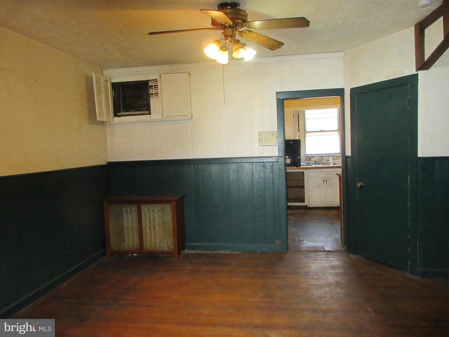 4223 Neilson Street photo 4