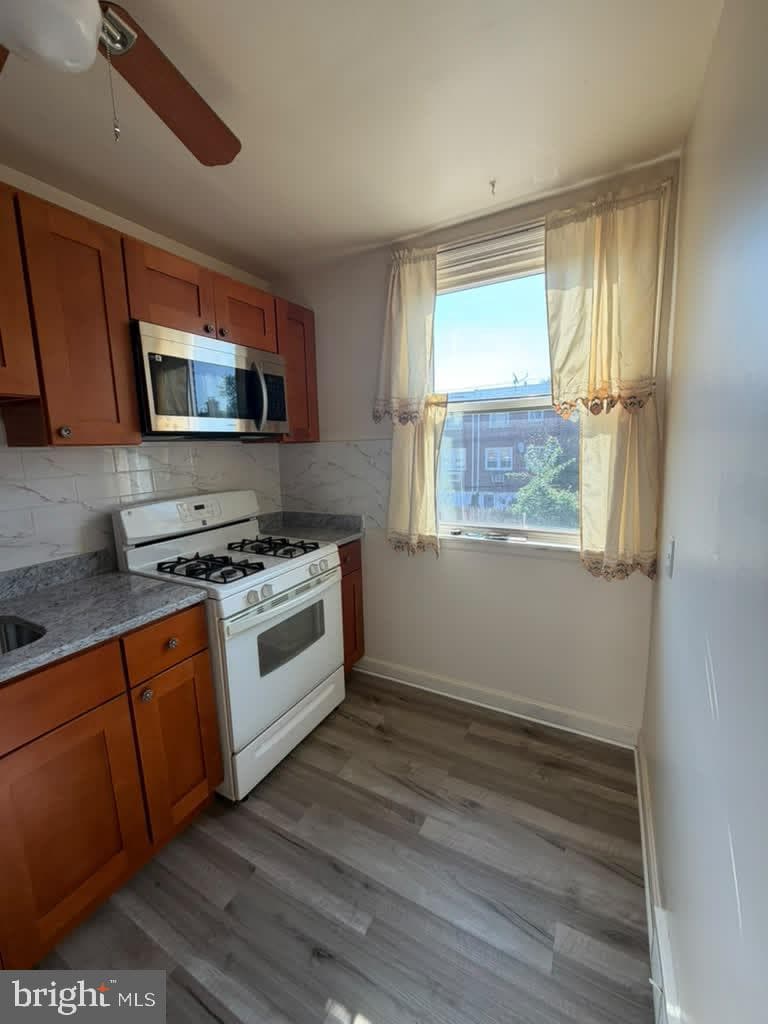 4245 Glendale Street photo 4