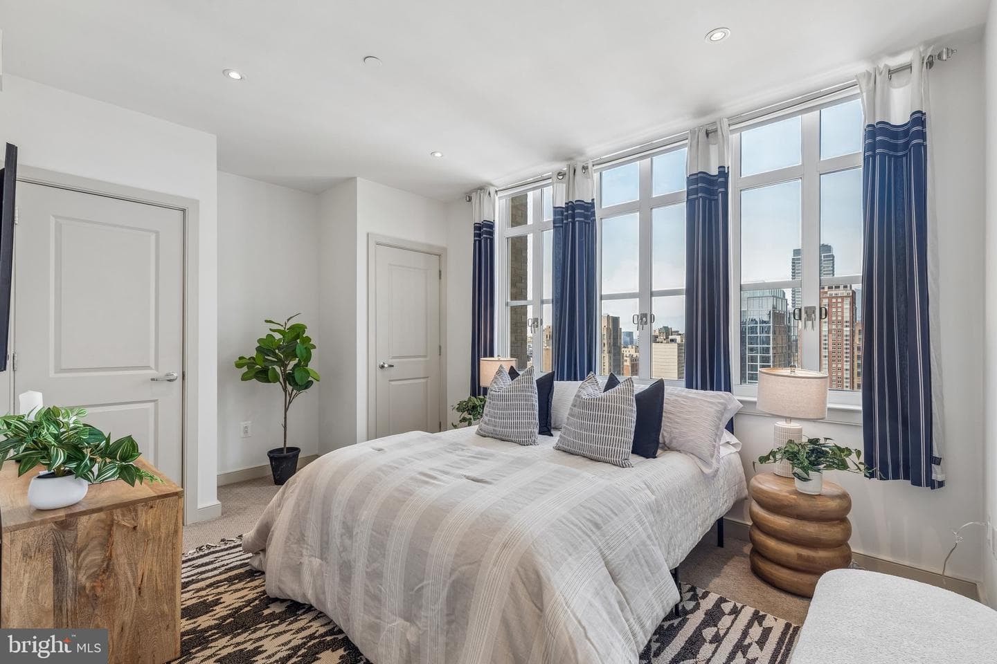 111 S 15th Street #2204 photo 13