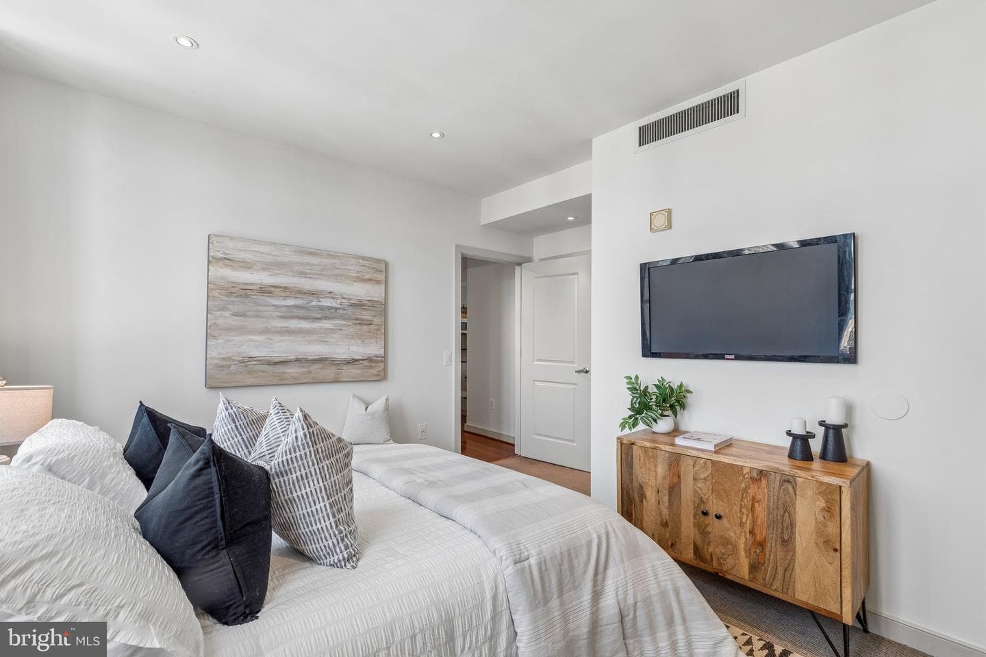 111 S 15th Street #2204 photo 17