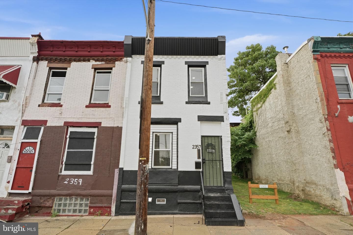 2357 N Beechwood Street photo 28