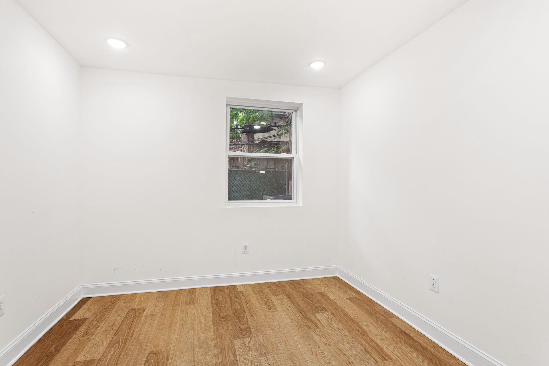 1823 Morris Street photo 9