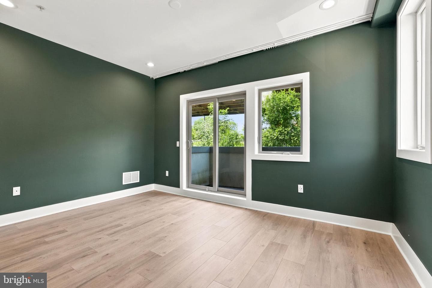 412 N Front Street #27 photo 14