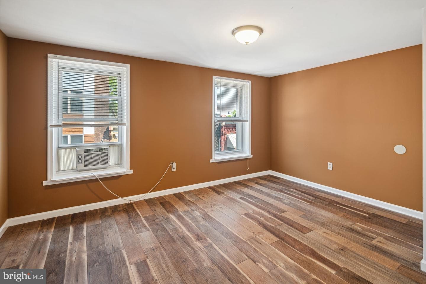 1612 Fontain Street photo 4